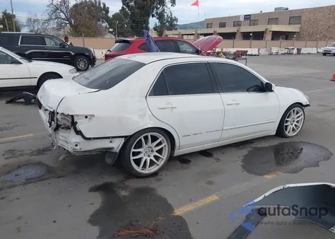 2005 Honda Accord 3.0 Ex из США, поврежденный, VIN 1HGCM66805A051261